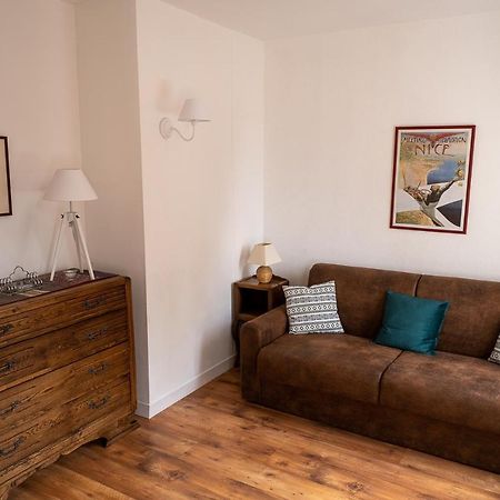Appartement Place Des Cordeliers Dinan Exteriör bild