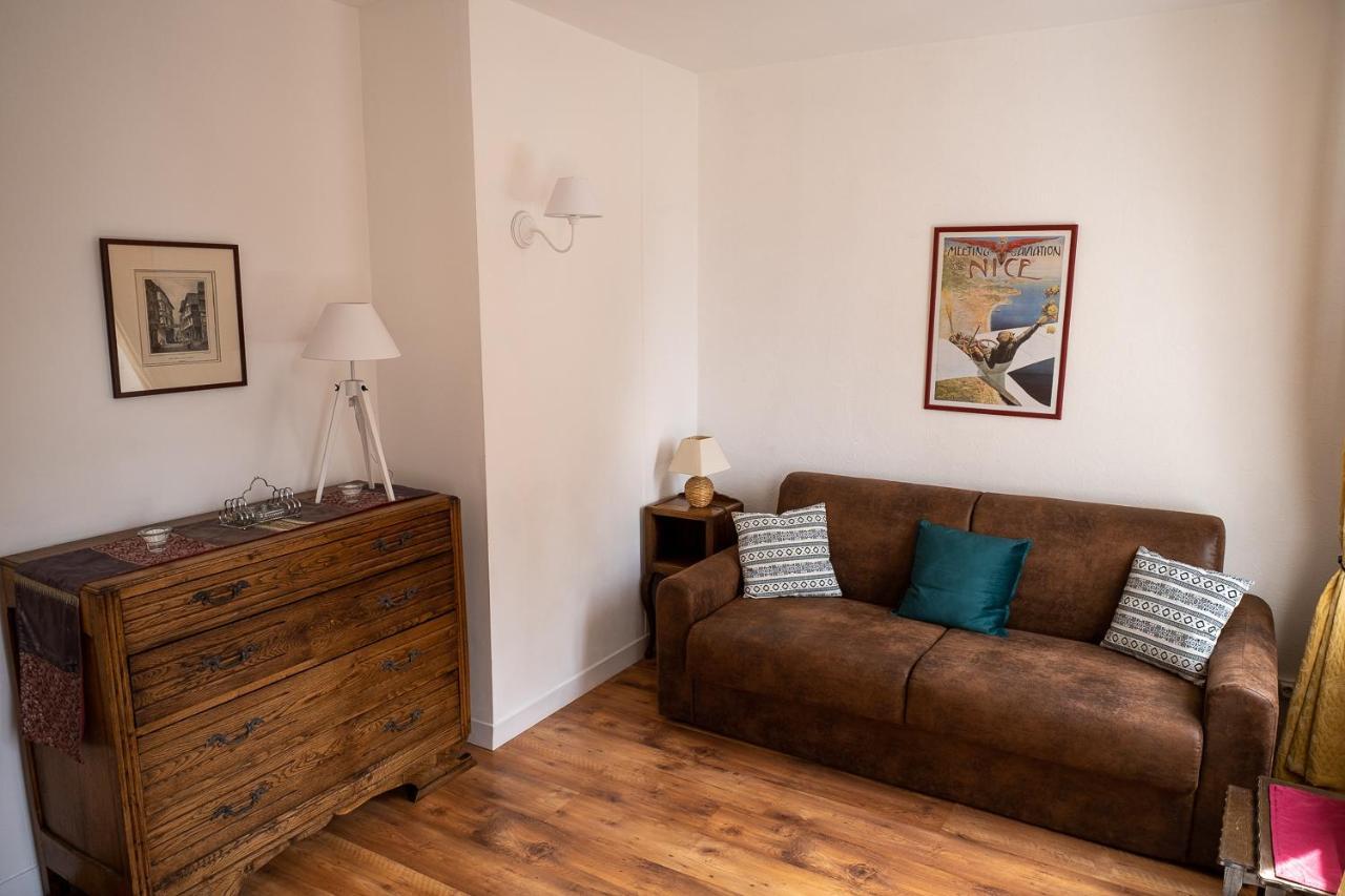 Appartement Place Des Cordeliers Dinan Exteriör bild
